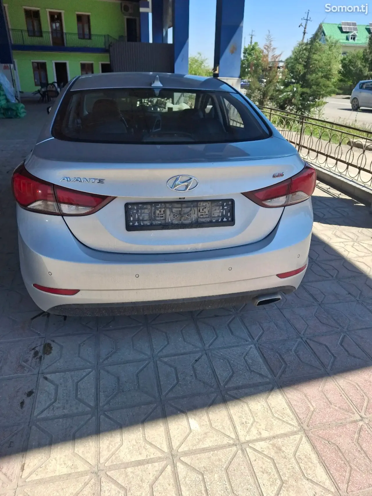 Hyundai Avante 2014 · 1.6 AT