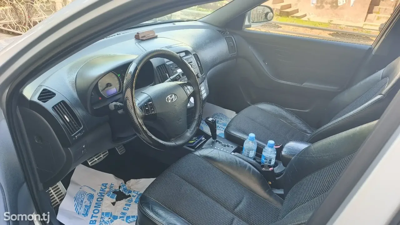 Hyundai Avante 2007 · 1.6 AT