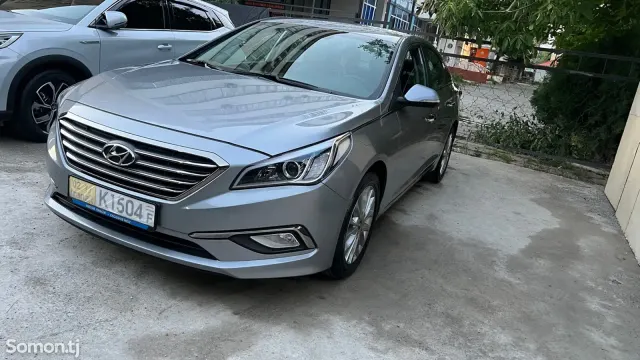Hyundai Sonata 2015 · 2.0 AT