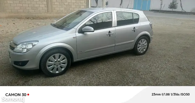 Opel Astra H 2007 · 1.6 MT