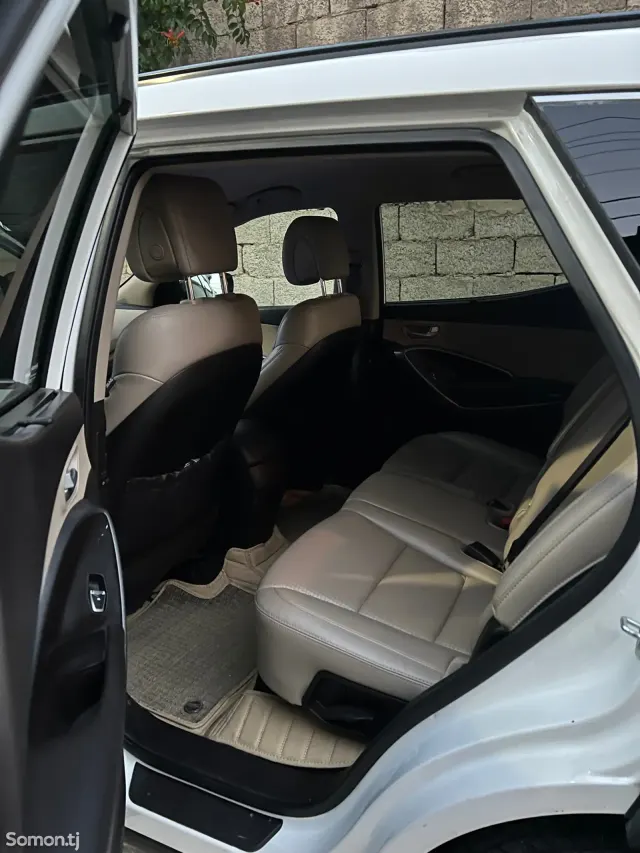 Hyundai Santa Fe 2014 · 2.4 AT
