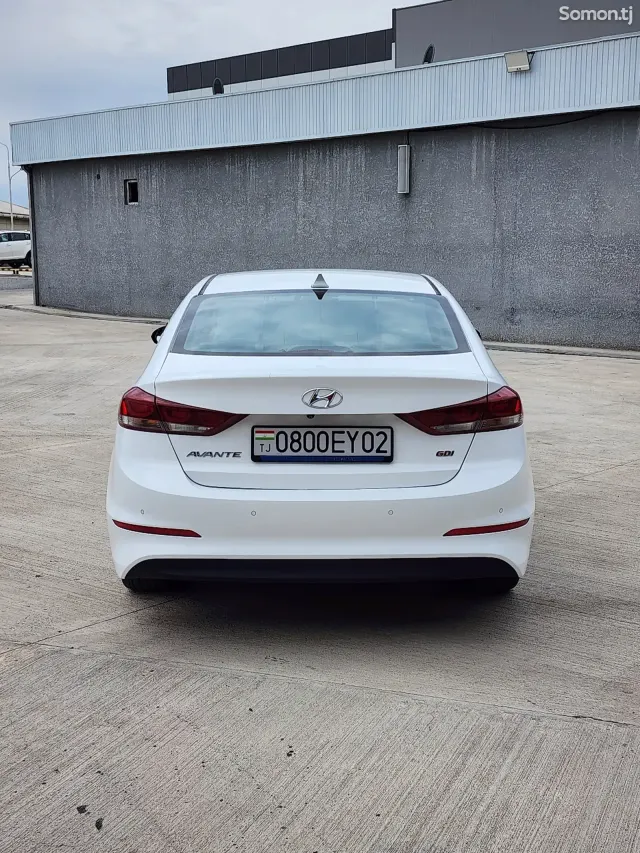 Hyundai Avante 2016 · 1.6 AT