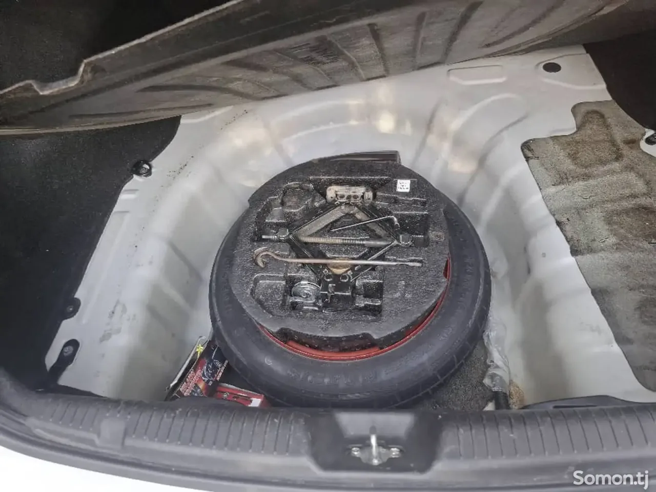 Hyundai Avante 2012 · 1.6 AT