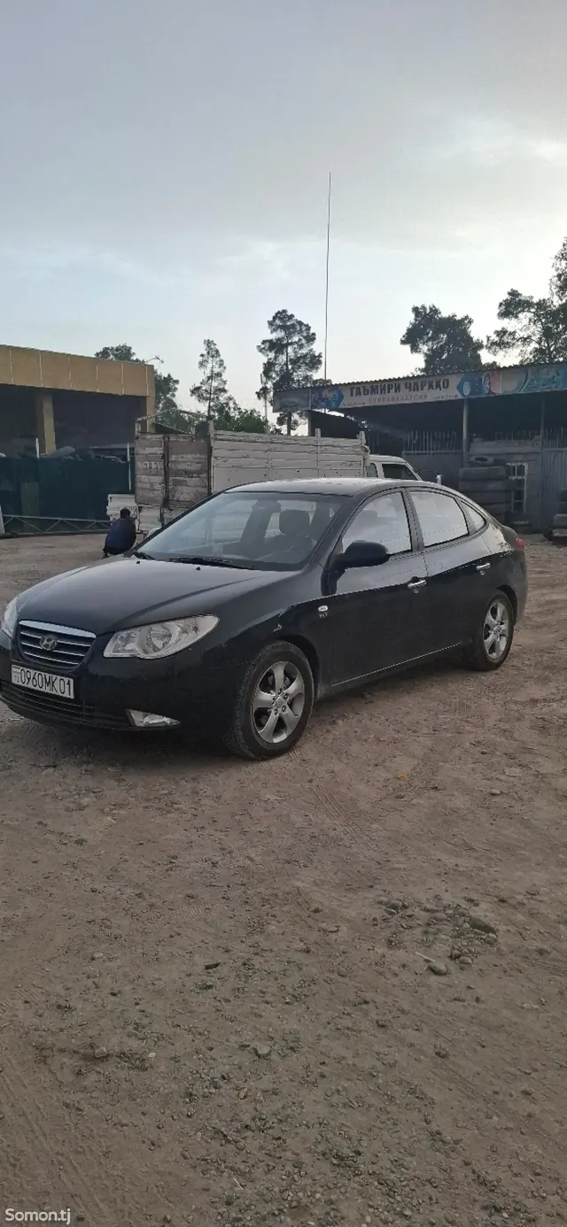 Hyundai Avante 2009 · 1.6 AT
