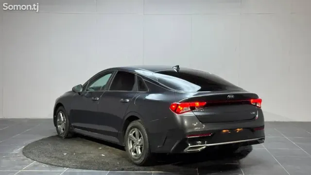 Kia K5 2020 · 1.6 AT
