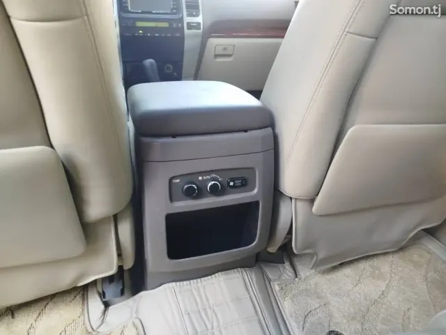 Toyota Land Cruiser Prado 2009 · 4.0 AT