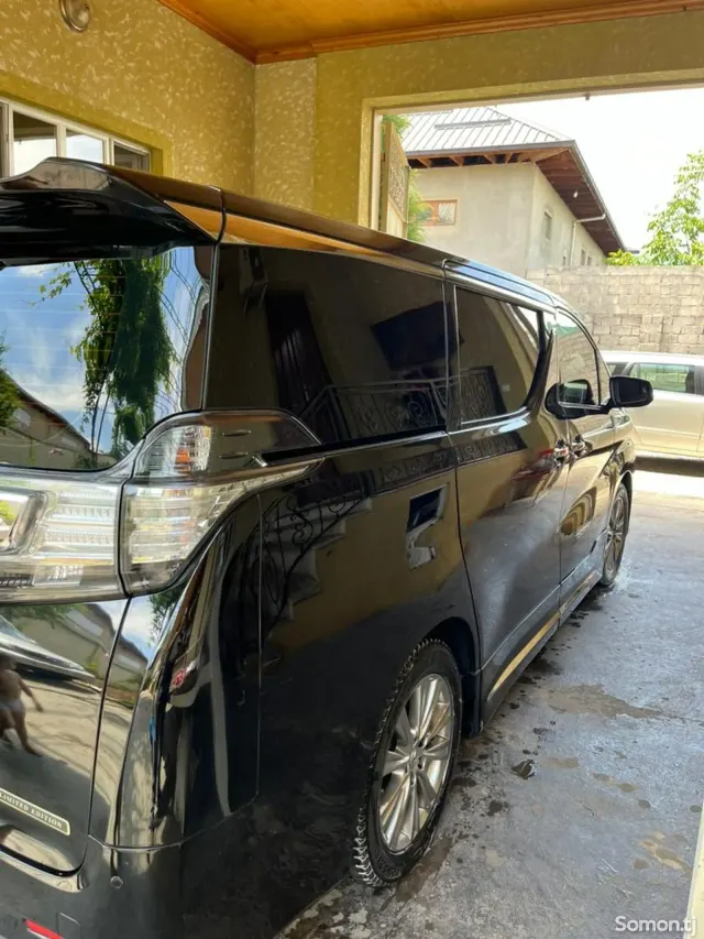 Toyota Vellfire 2018 · 3.5 AT