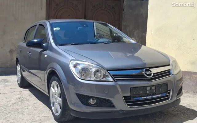 Opel Astra H 2008 · 1.8 AT