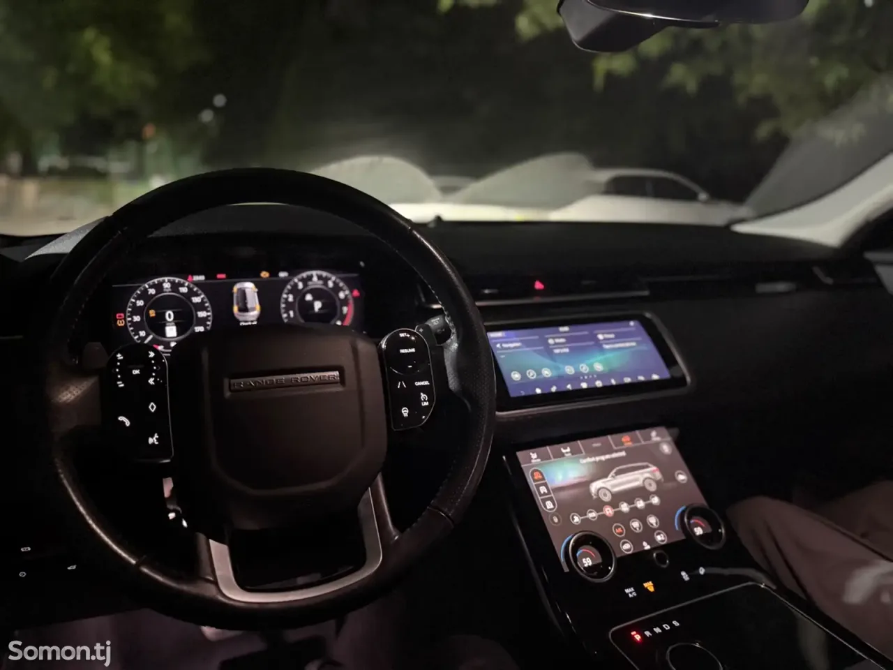 Land Rover Range Rover Velar 2018 · 2.0 AT