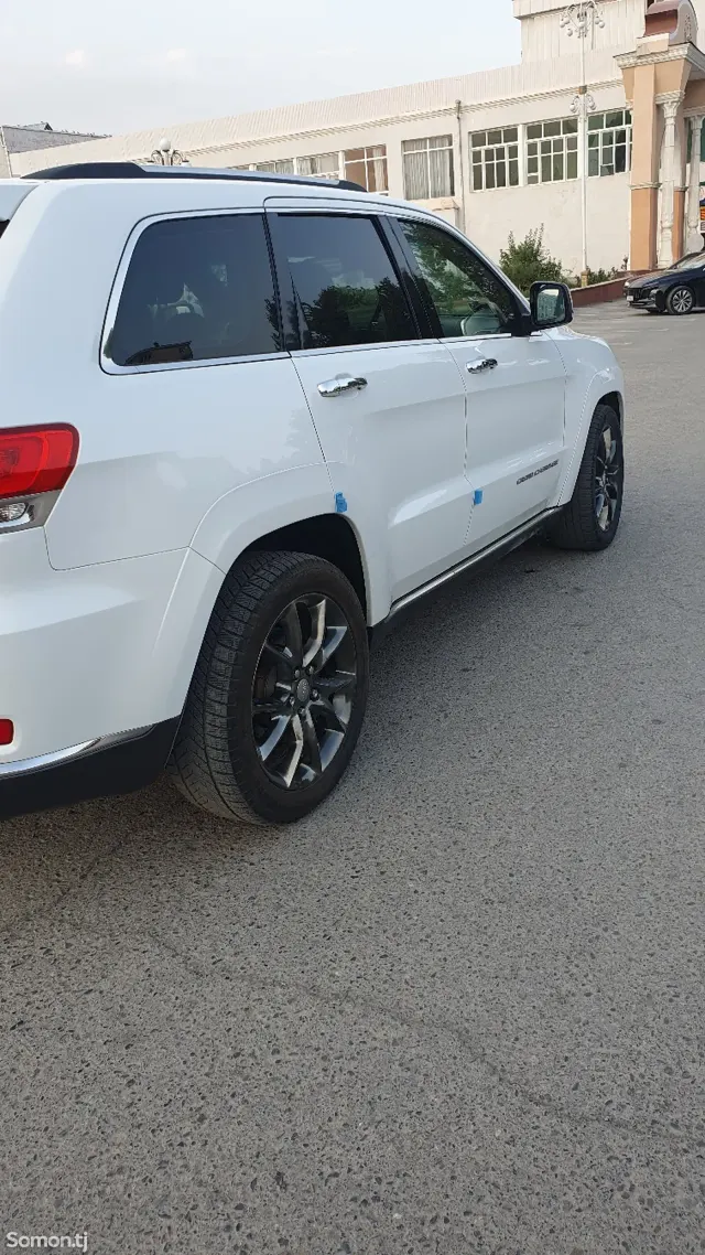 Jeep Grand Cherokee 2014 · 2.7 AT