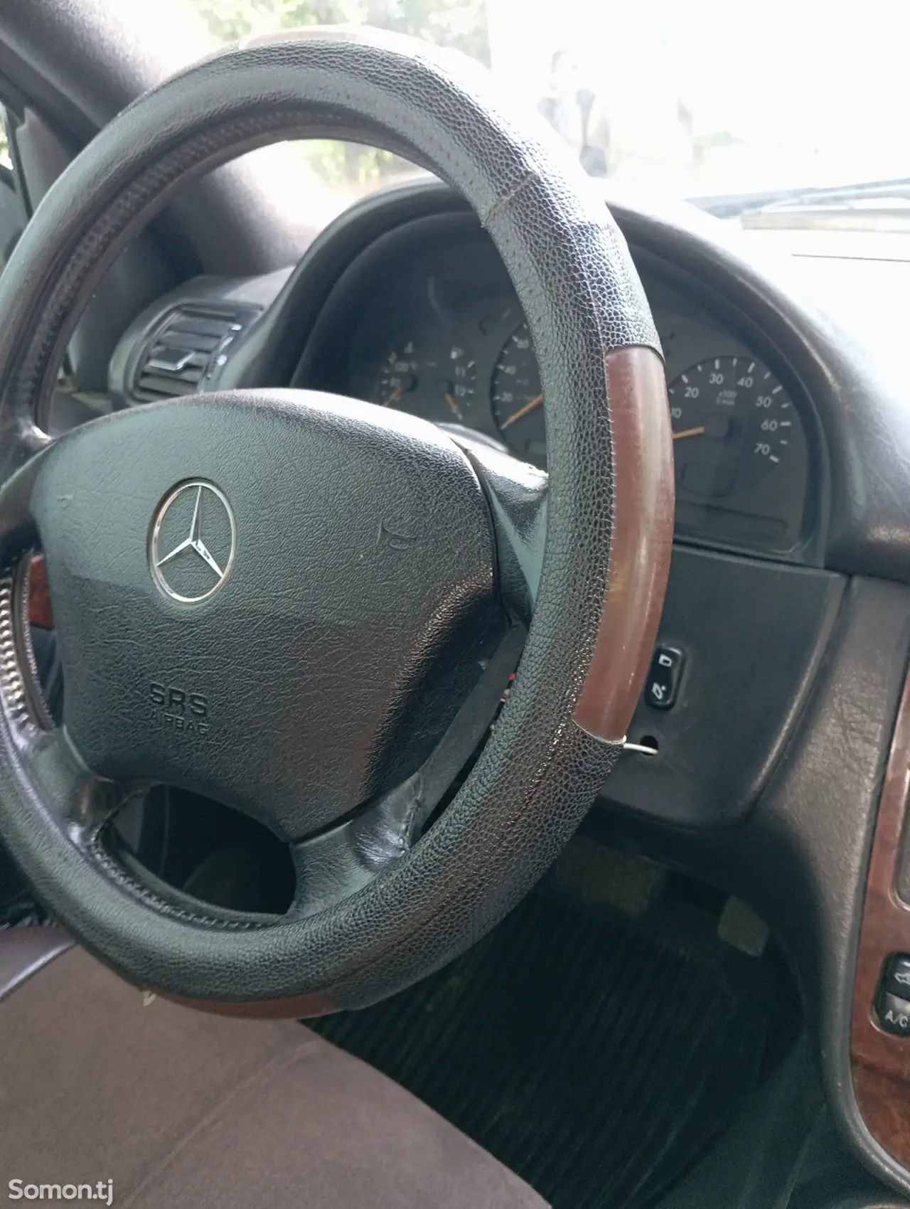 Mercedes-Benz ML class 2000 · 2.5 AT