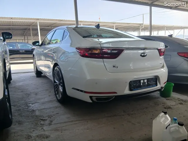 Kia K7 2016 · 3.3 AT