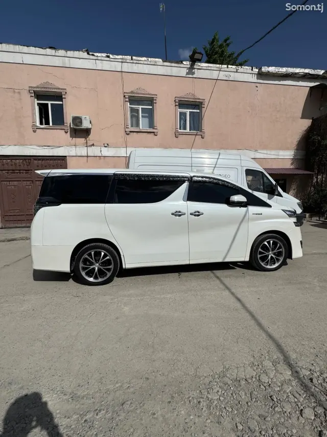 Toyota Vellfire 2016 · 2.5 AT