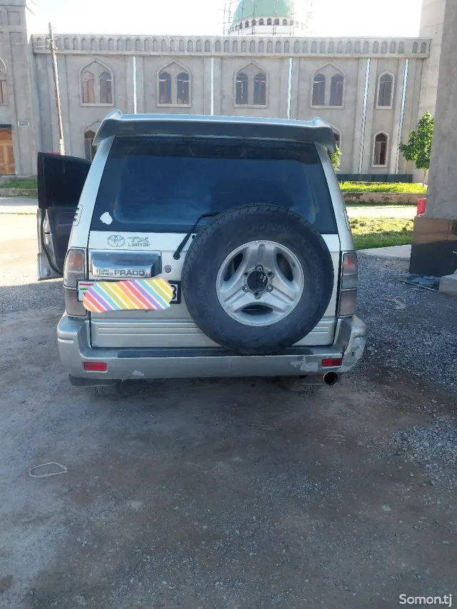Toyota Land Cruiser Prado 2002 · 2.7 AT