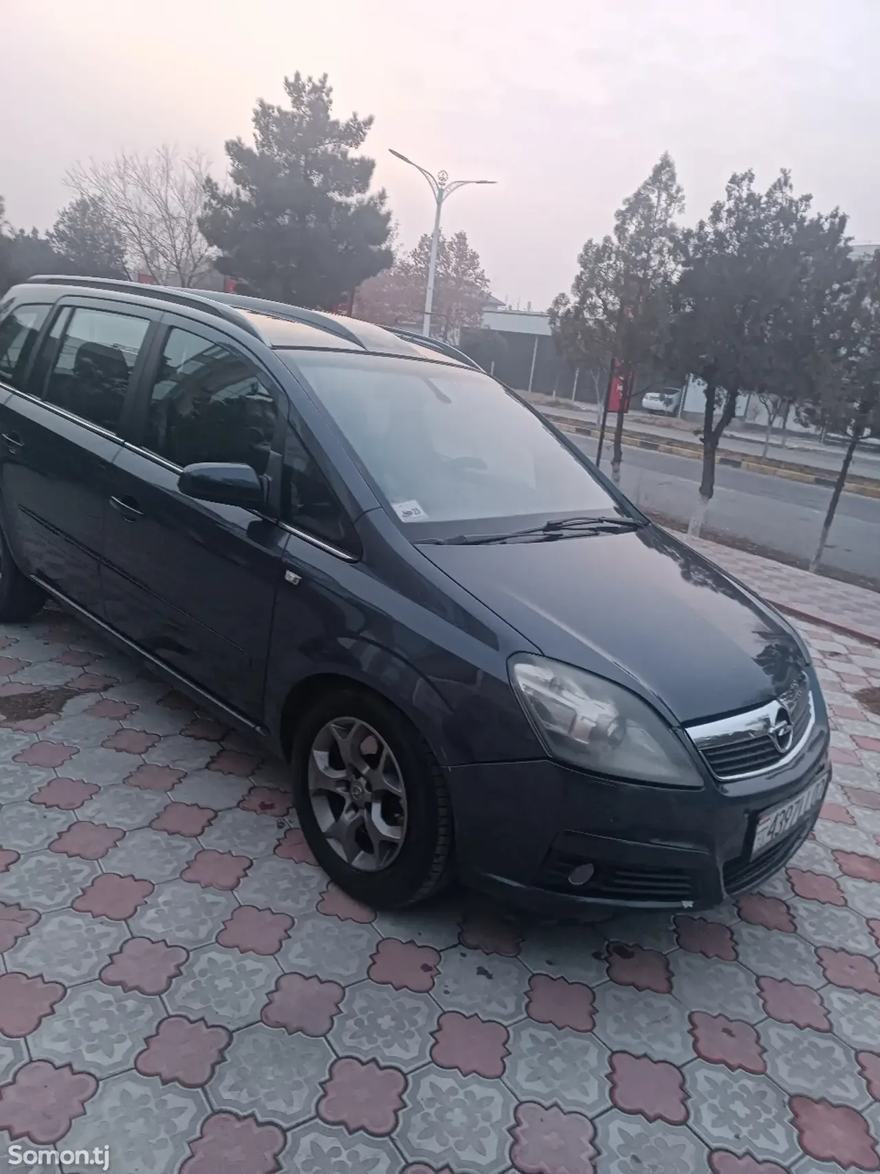 Opel Zafira 2006 · 2.2 AT