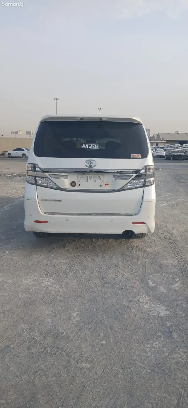 Toyota Vellfire 2014 · 2.4 AT