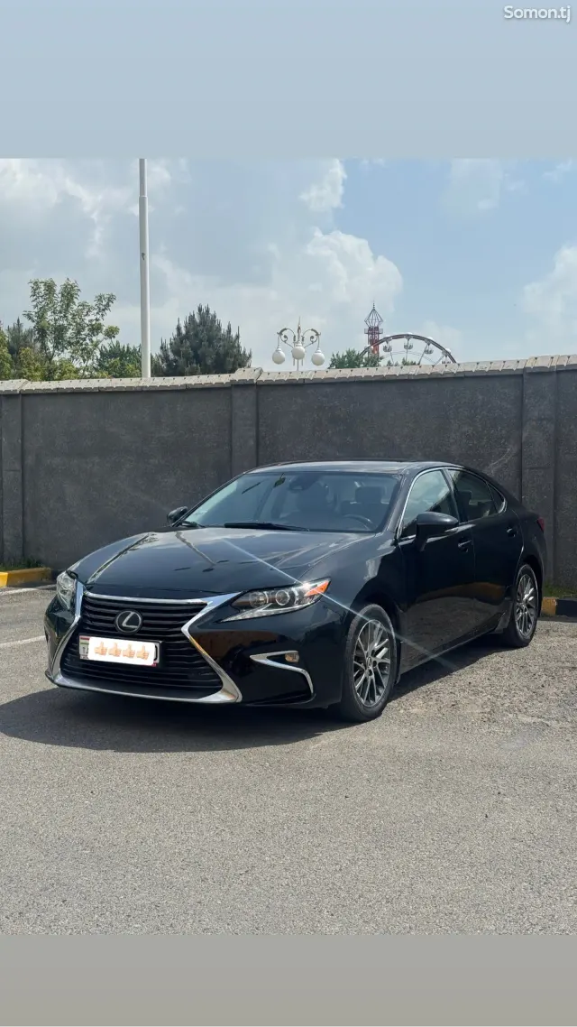 Lexus ES series 2016 · 3.5 AT