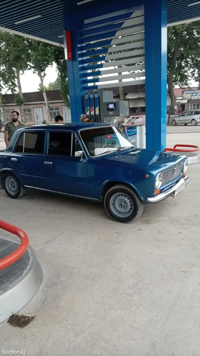 Lada (ВАЗ) 2101 1985 · 1.6 MT