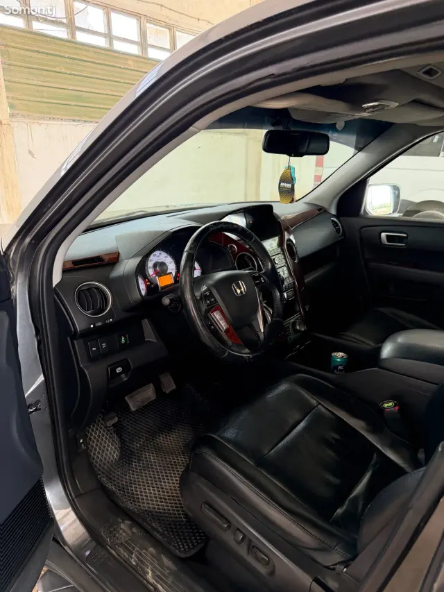 Honda Pilot 2011 · 3.5 AT