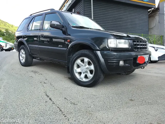 Opel Frontera 2001 · 2.2 MT