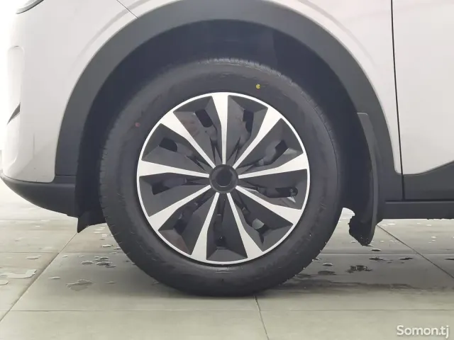 Geely Galaxy Starship 7 2025 · AT
