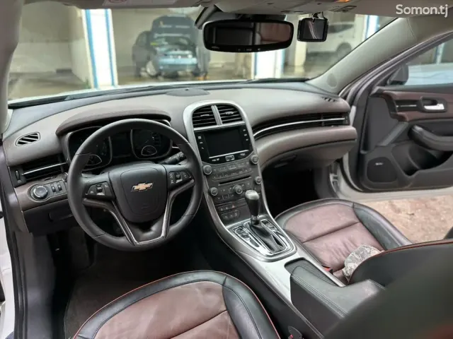 Chevrolet Malibu 2015 · 2.0 AT