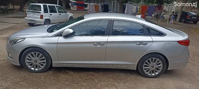 Hyundai Sonata 2015 · 2.0 AT