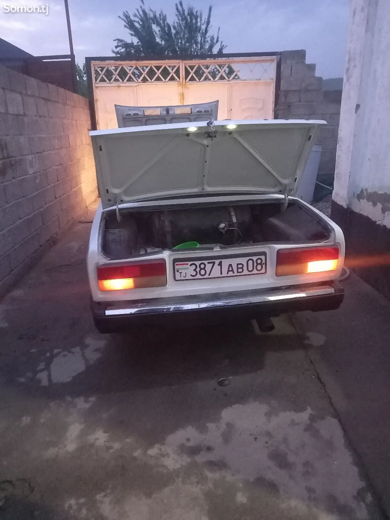 Lada (ВАЗ) 2107 2004 · 0.6 MT
