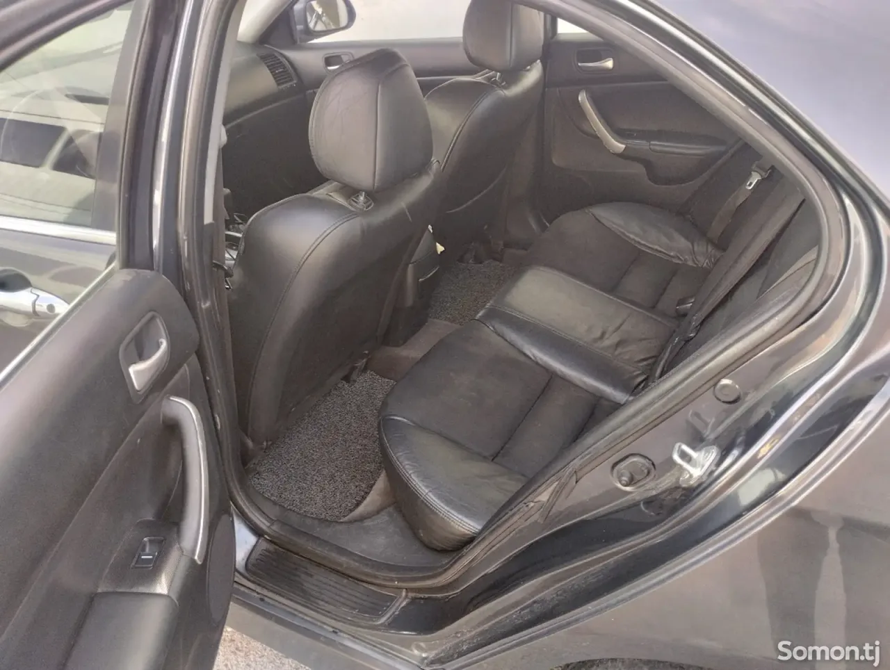 Honda Accord 2003 · 2.4 AT