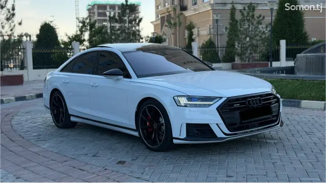 Audi A8 2021 · 4.0 AT