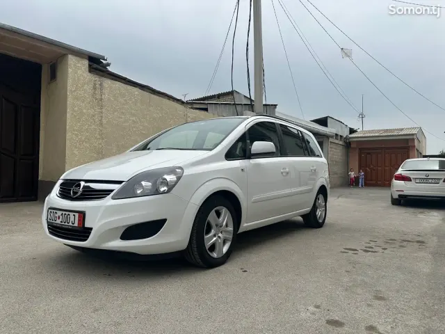 Opel Zafira 2014 · 1.8 MT