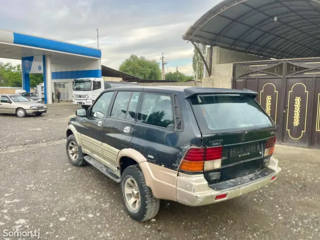 Ssang Yong Musso 1998 · 2.2 MT