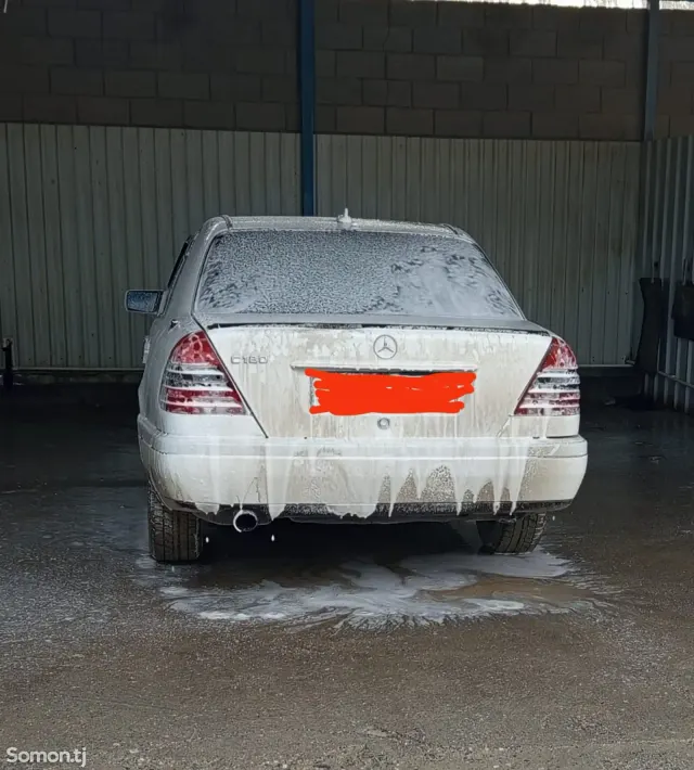 Mercedes-Benz C class 1996 · 2.2 MT