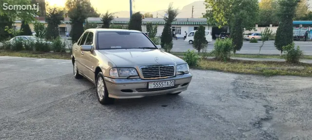 Mercedes-Benz C class 1999 · 2.0 AT