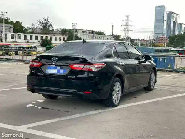 Toyota Camry 2021 · 2.5 AT