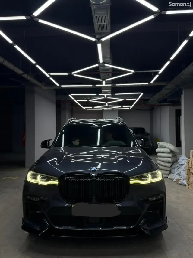BMW X7 2020 · 4.2 AT