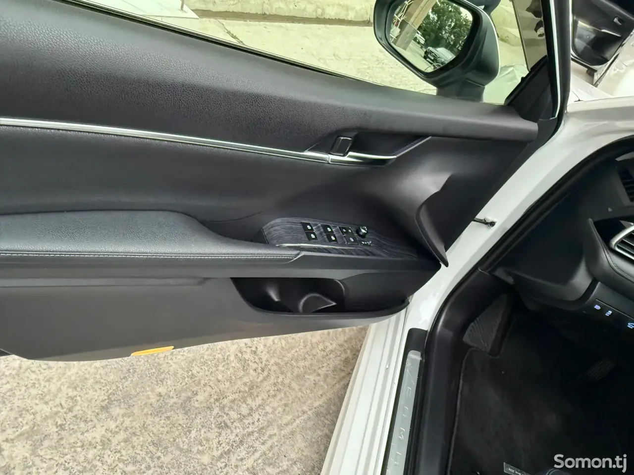 Toyota Camry 2021 · 2.5 AT