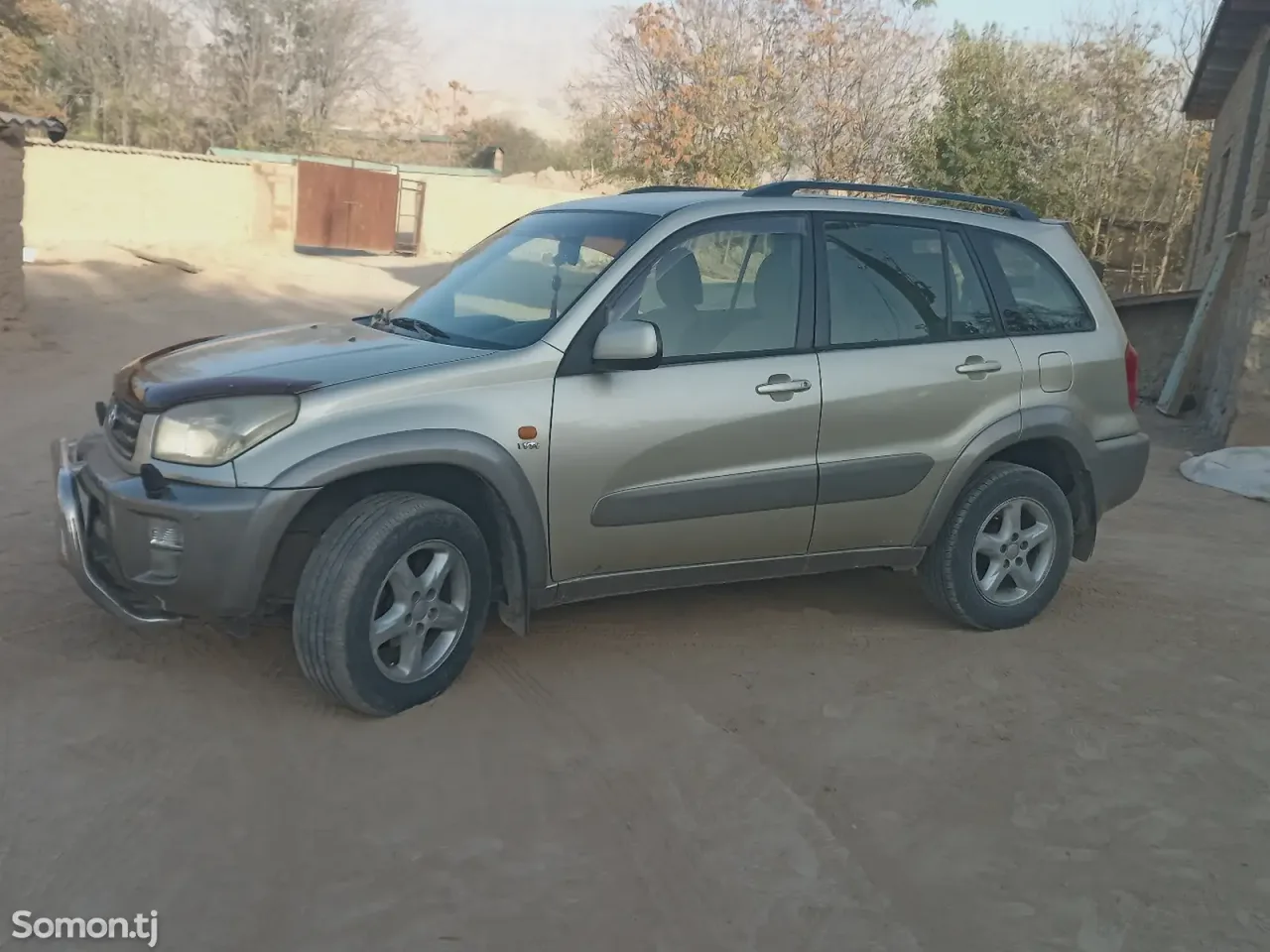 Toyota RAV 4 2002 · 2.2 AT