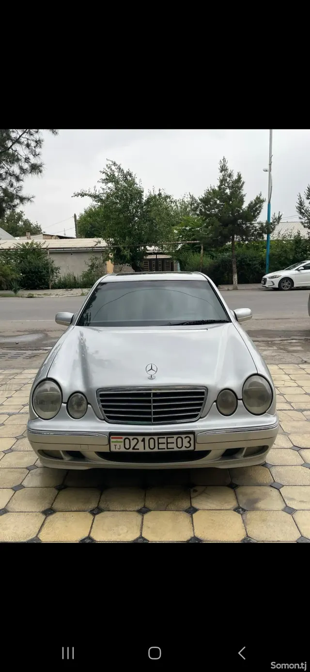 Mercedes-Benz E class 2001 · 3.2 AT