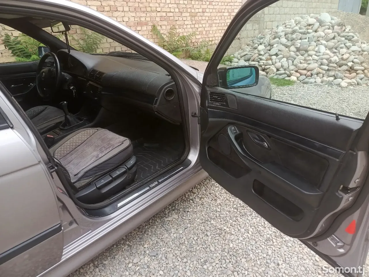 BMW 5 series 1997 · 2.5 MT