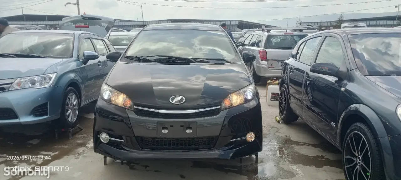 Toyota Wish 2014 · 2.0 AT