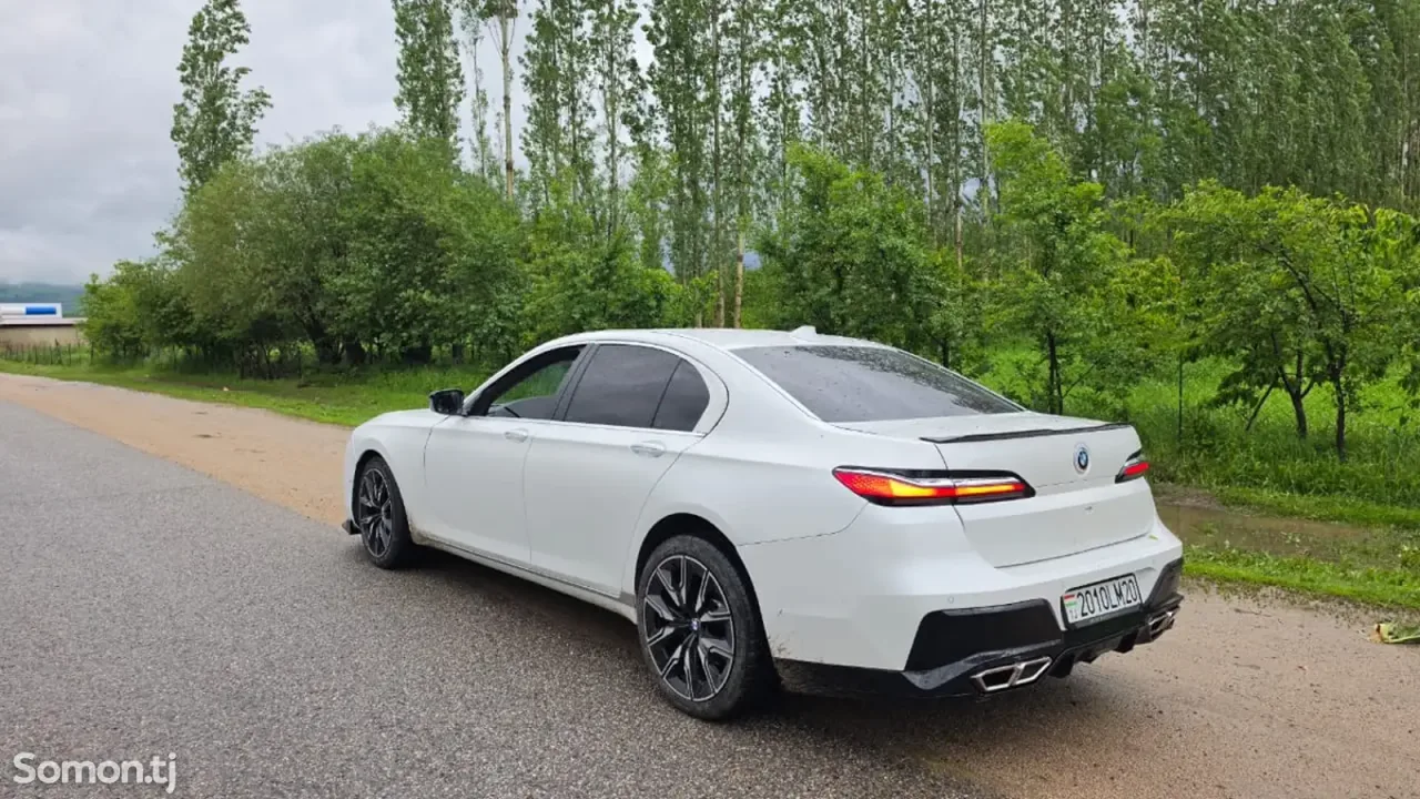 BMW 7 series 2013 · 3.0 AT