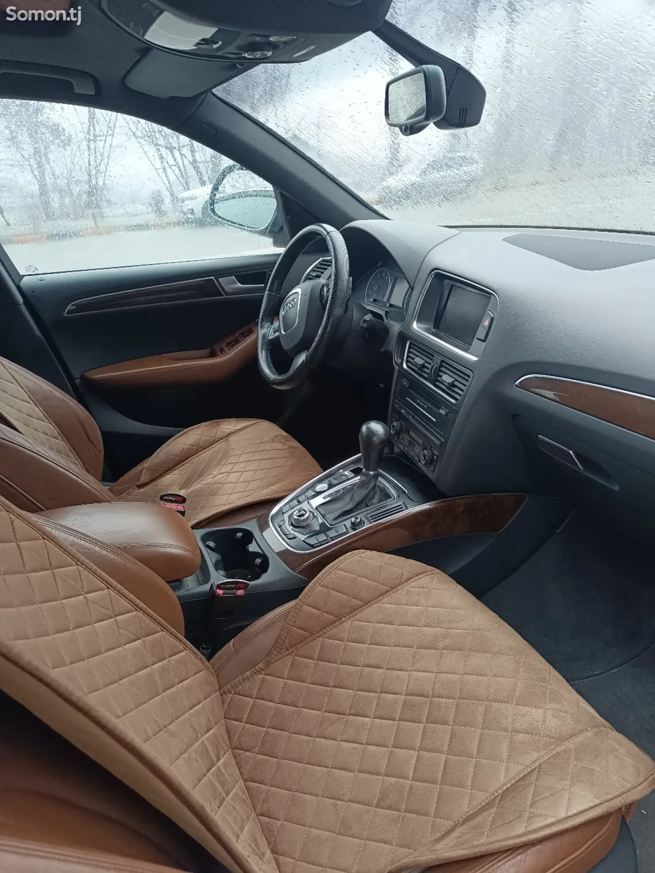 Audi Q5 2012 · 3.2 AT