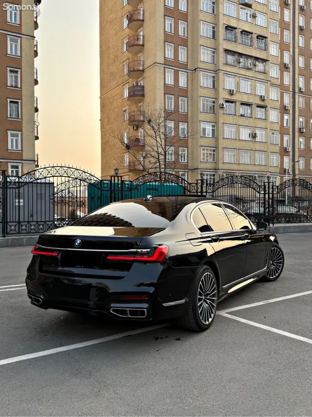 BMW 7 series 2017 · 3.0 AT