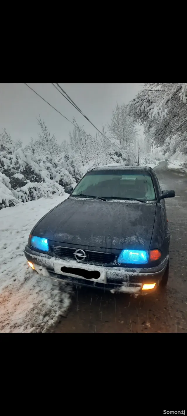 Opel Astra F 1997 · 1.6 AT