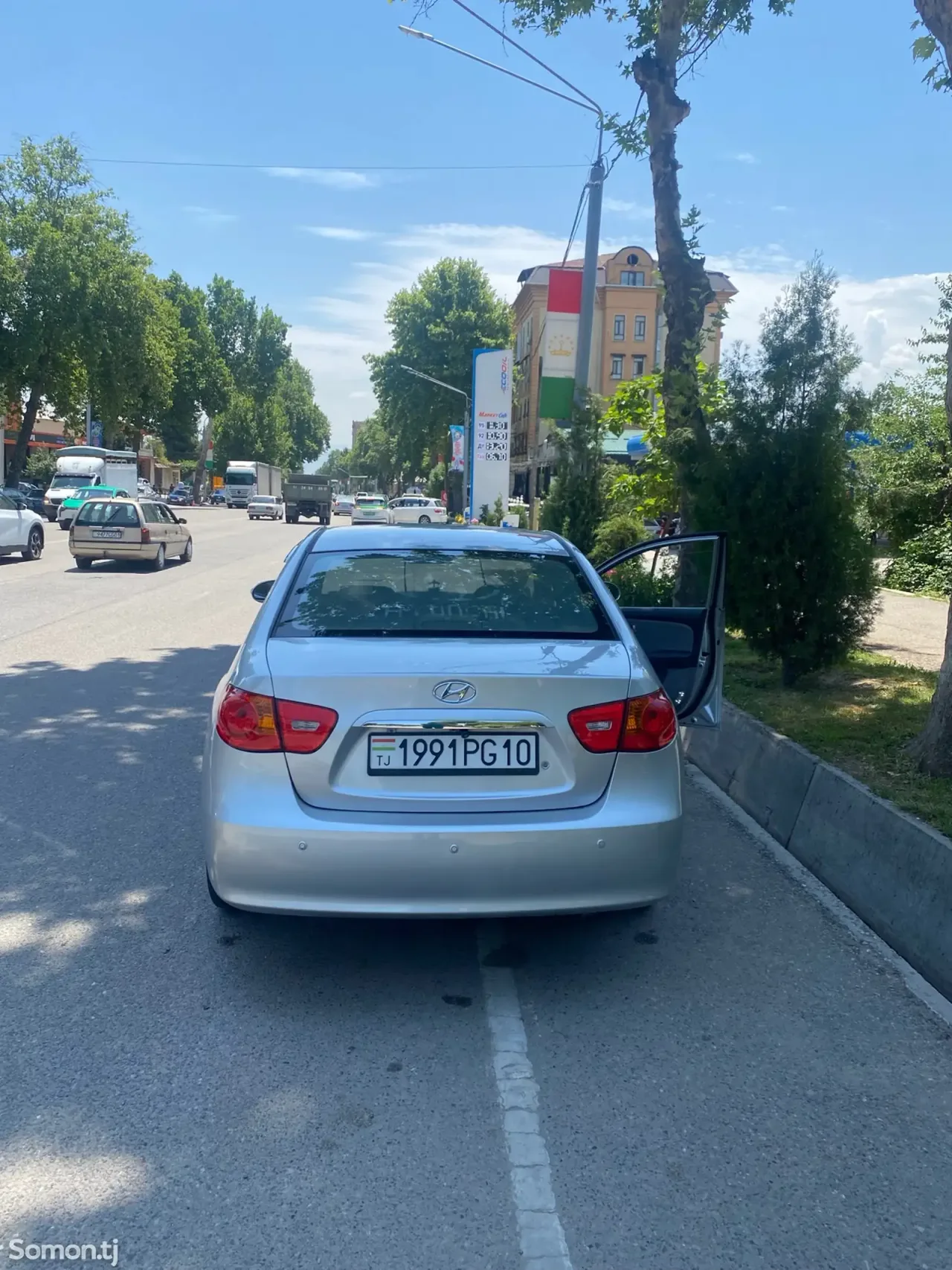 Hyundai Avante 2009 · 1.6 AT