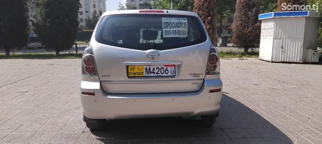 Toyota Verso 2006 · 2.2 MT