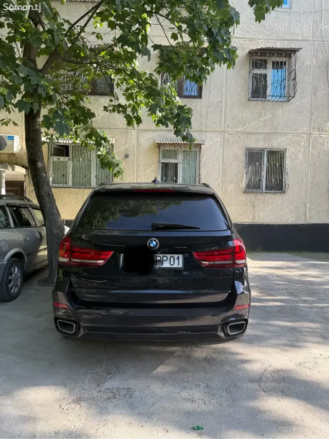BMW X5 2015 · 3.0 AT