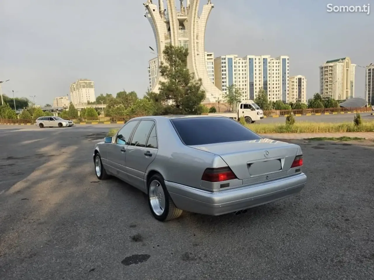 Mercedes-Benz S class 1995 · 3.5 AT
