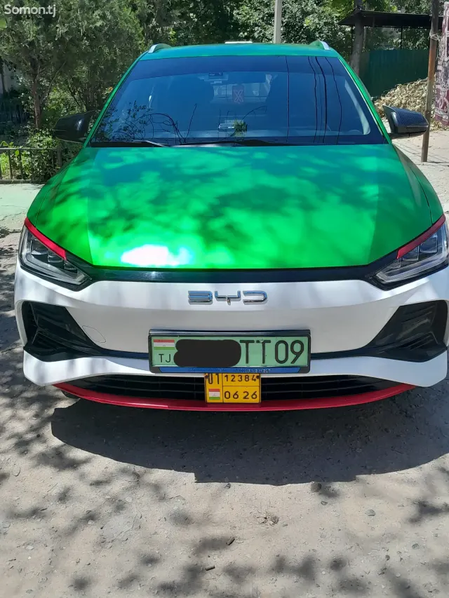 BYD E2 2025 · 5.0 AT